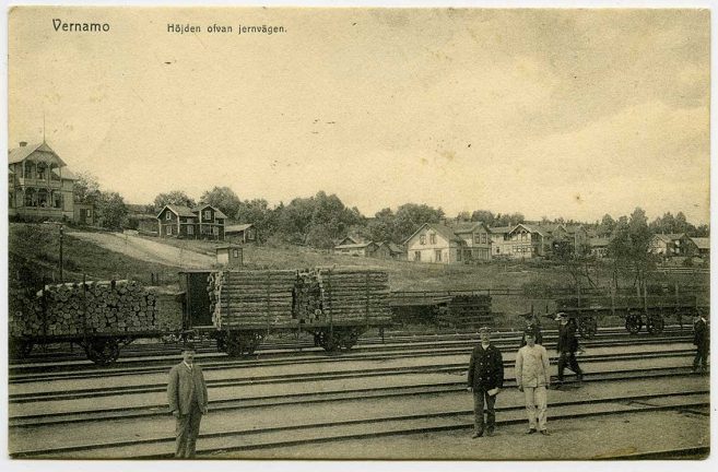 Vid järnvägen för drygt 100 år sedan
