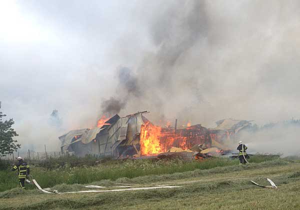 Ladugårdsbrand i Tofteryd