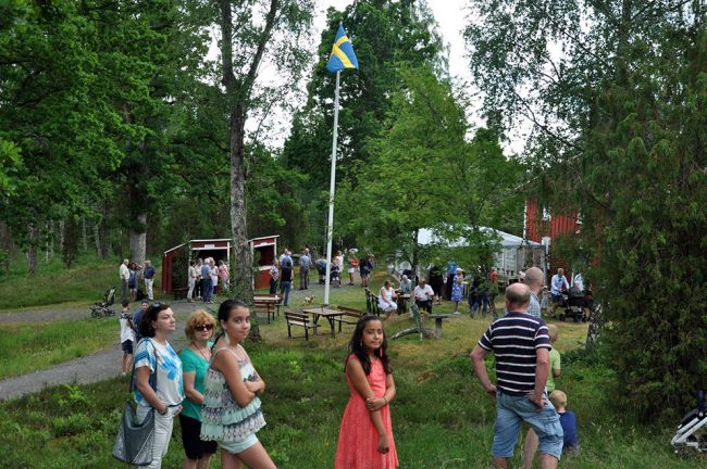 Traditionellt midsommarfirande i Hånger