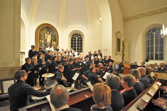 Fullsatt i Kärda kyrka