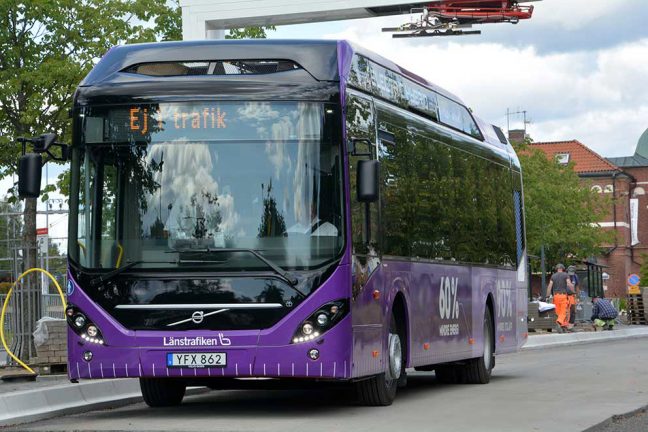 Färggranna stadsbussar lyser med sin frånvaro