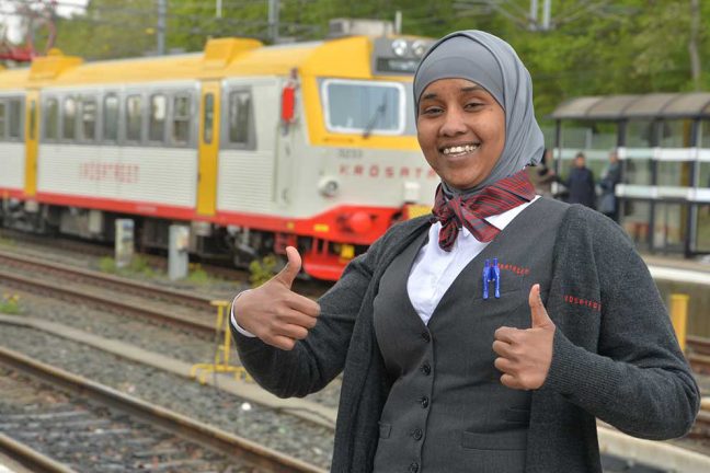 Fathi från Somalia fick jobb som tågvärd