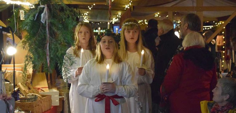 Lucia med följe kom till Marieholm