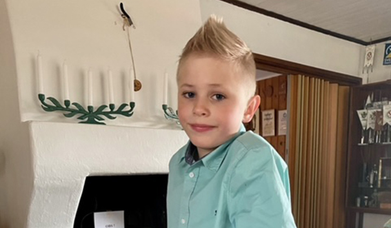 Joel Emilsson fyller 8 år