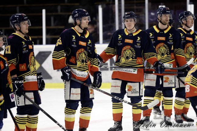 Oväder stoppar match