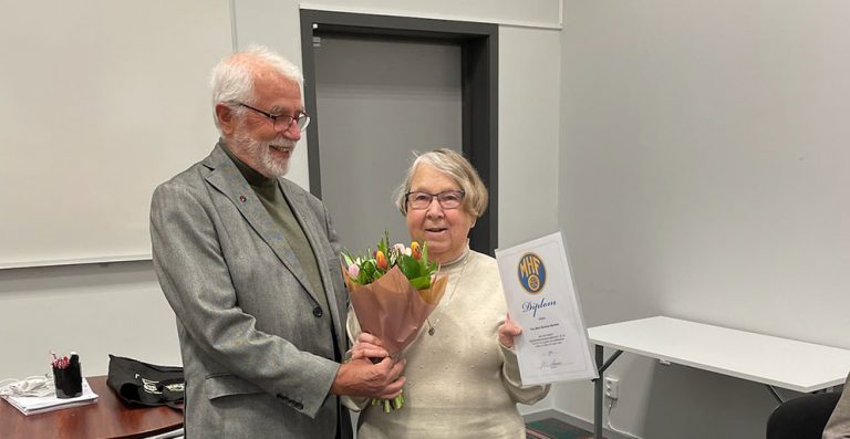 Berit fick utmärkelse för 60 års medlemskap