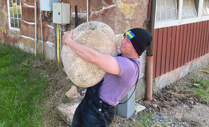 John bjöd på jättelyft