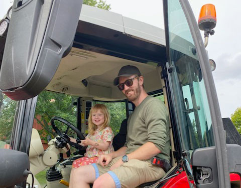 Masugnens dag: Barnfamiljer fick träffa gröna näringen