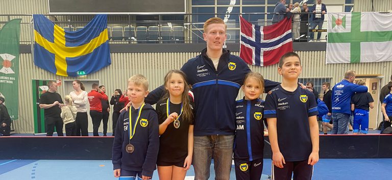 Flera fina medaljer till brottarna