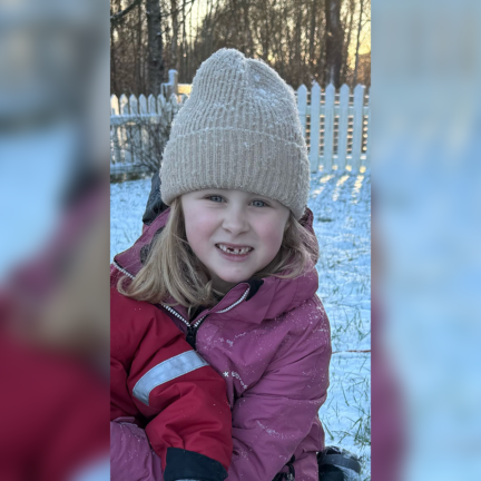 Esther Hellström 7 år