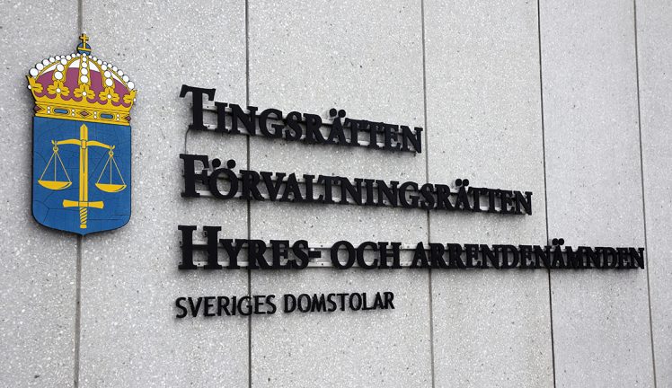 Stal byggställning – åtalas nu