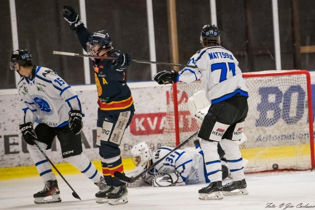 Bildextra: Lyckad seriepremiär för VGIK