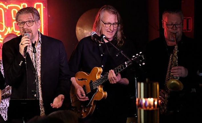 Band med Värnamokoppling släpper ny jullåt