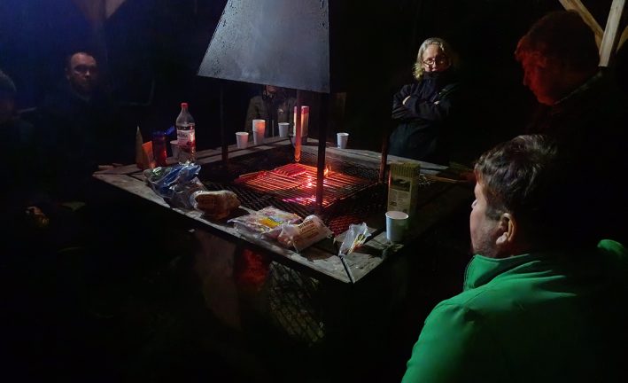 Ett fruktbart samtal runt grillen