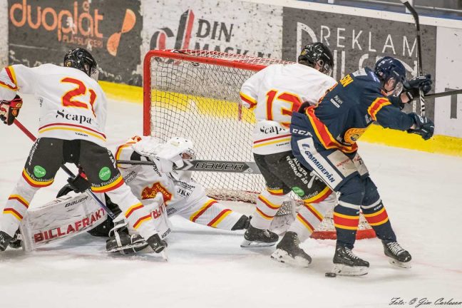 Bildextra – Värnamo åkte på pumpen i derbyt