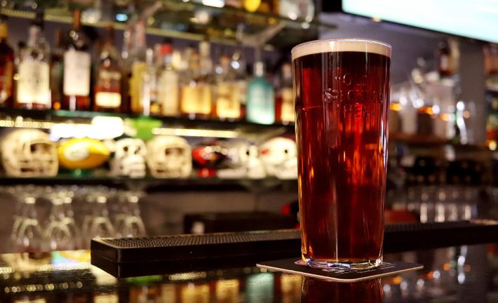 Undersökning: En av fem dricker för att hantera stress