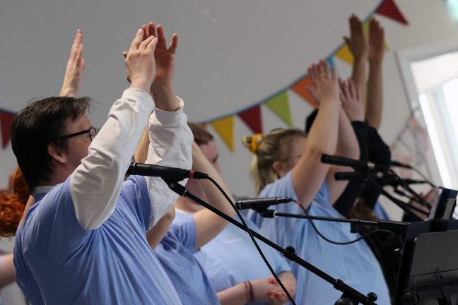 Bildspel + filmer: Glädjekällan bjöd på banankontakt