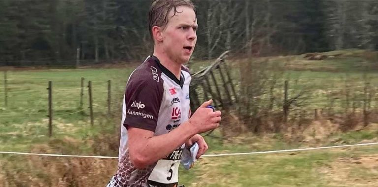 Axel Elmblad i fin årsdebut